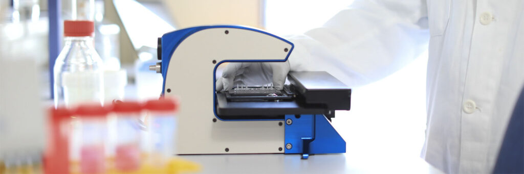 Cell migration using HoloMonitor The HoloMonitor live cell imaging system performing a cell migration assay.