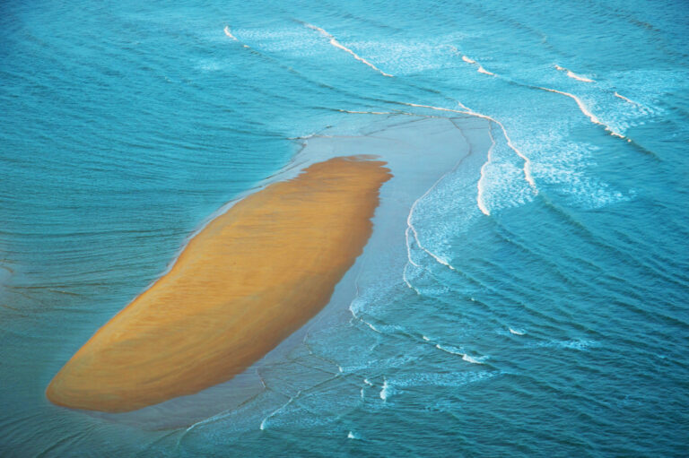 Delayed beach waves Delayed beach waves